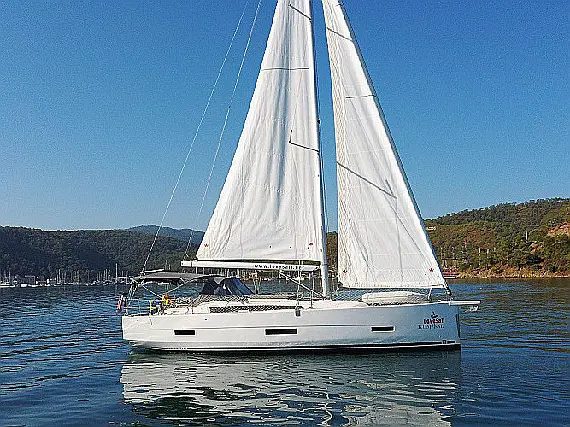 Dufour 430