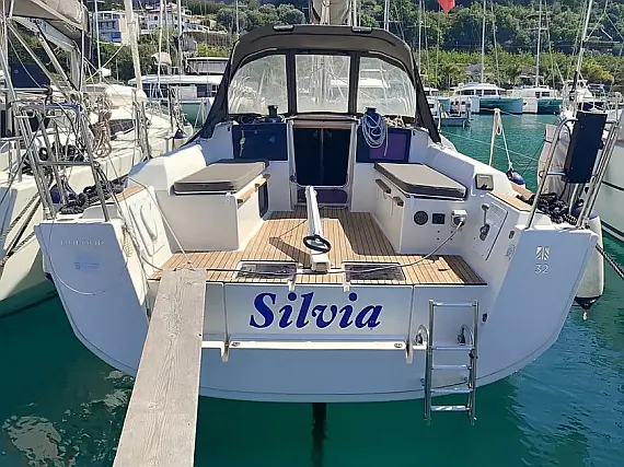 Dufour 32