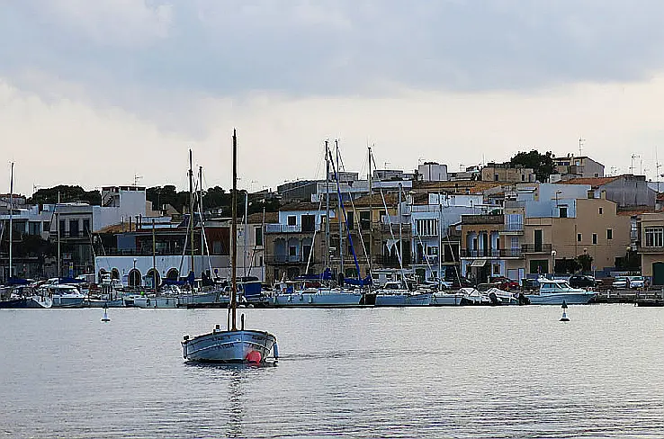 Yachcharter Porto Colom, Marina Porto Colom ©Enric CC BY-SA 3.0