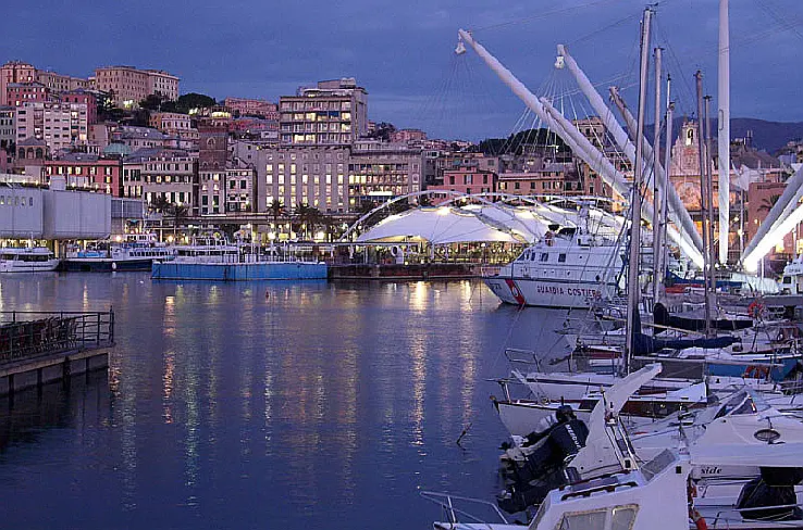 Yachtcharter Genua, Marina di Porto Antico © Alessio Sbarbaro CC BY-SA 3.0