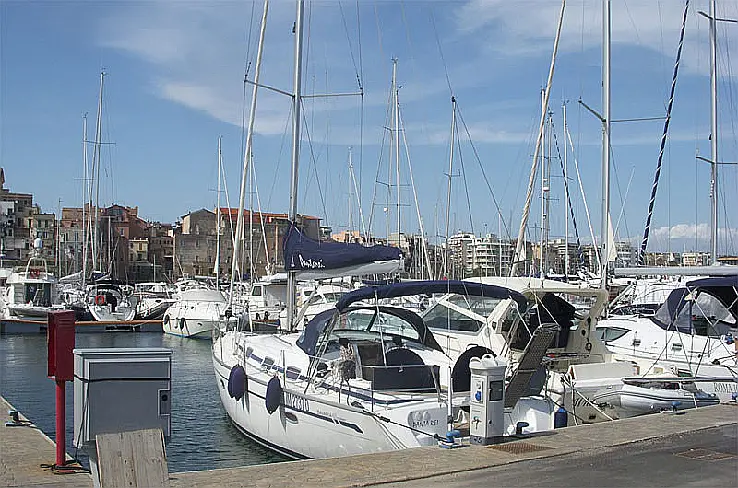 Yachtcharter Rom, Marina Nettuno © nettunomarina.com