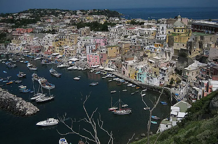 Yachtcharter Procida, Marina di Procida © Gerd Fahrenhorst